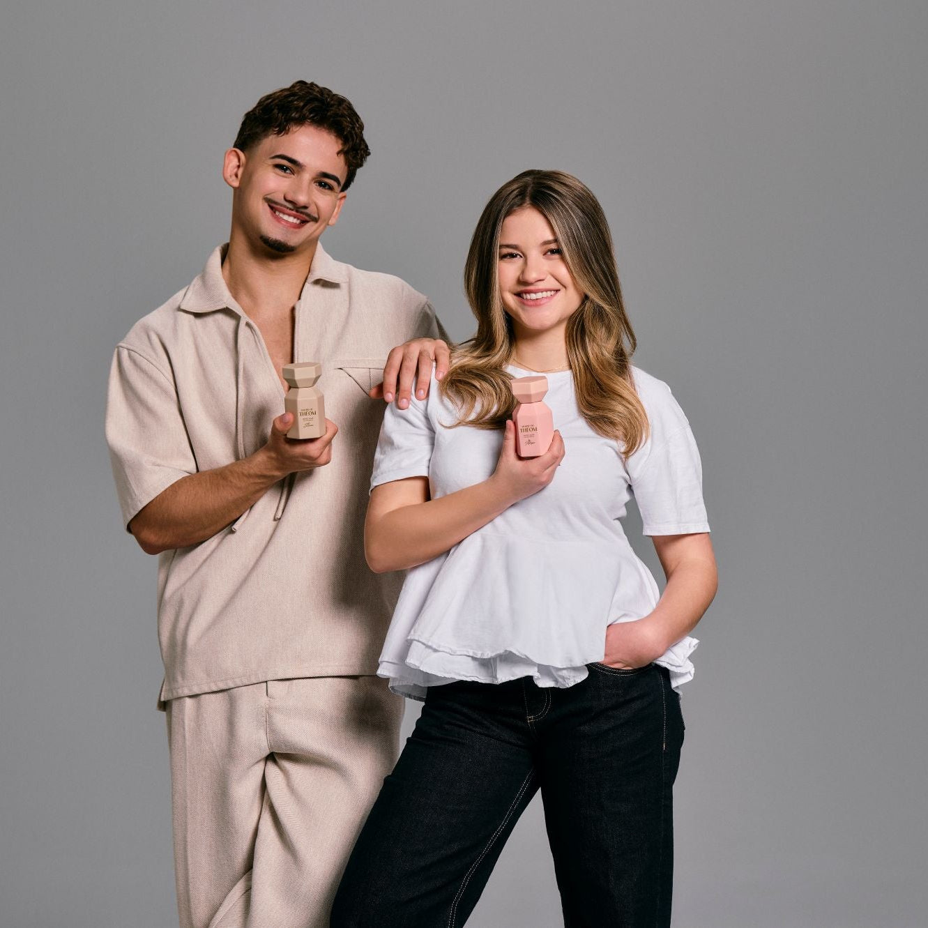 House of Thêom Parfum Sweet Aura by Aleyna Movez (@aleynamovezz) und Secret Maze by Sinan Movez (@sinanmovez)
